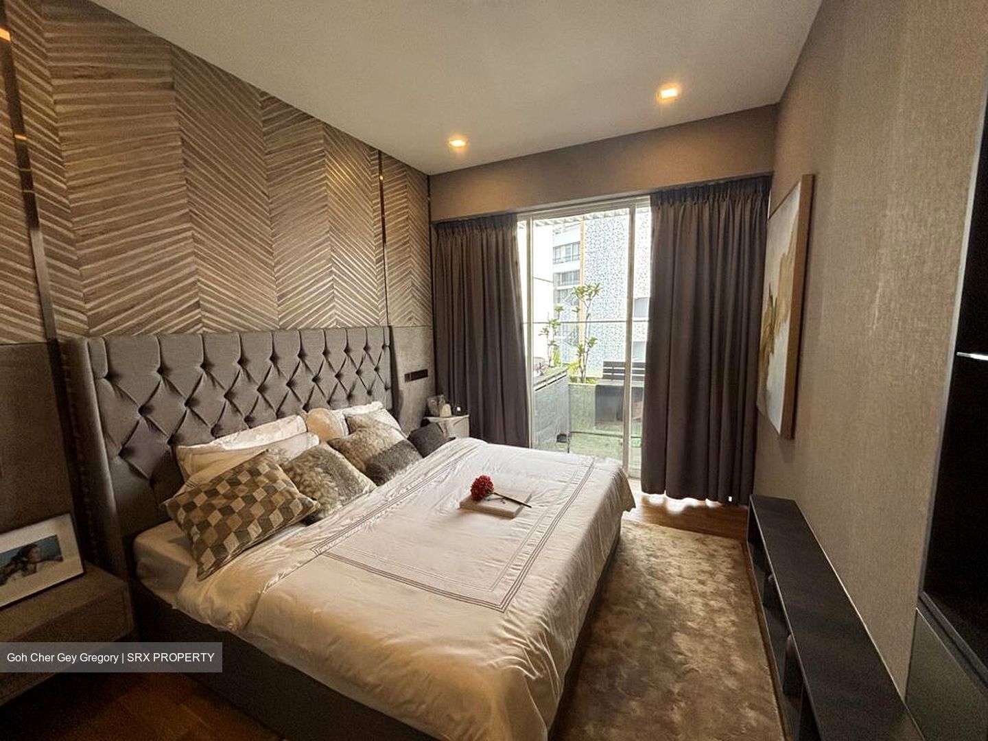 The Peak @ Cairnhill II (D9), Apartment #498543971